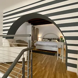 loft-nineteen-apartment.hotelitalianriviera.com/